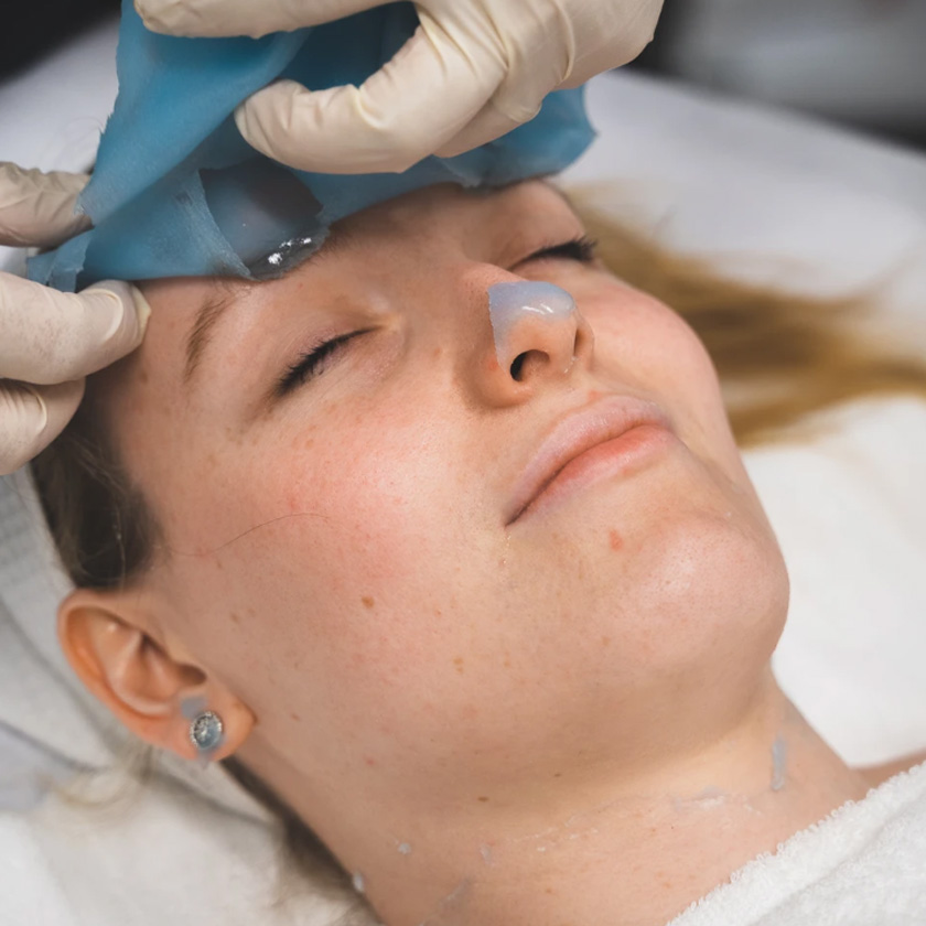 Peeling face mask in facial procedure